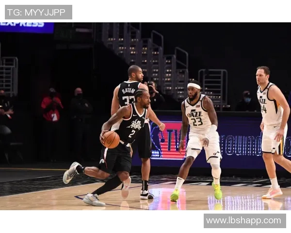 快船与爵士历史交锋回顾及比分分析全记录