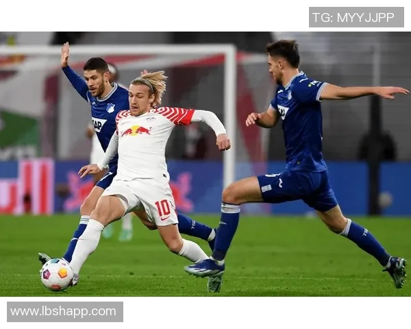 曼联与莱比锡红牛历史交锋战绩回顾及分析