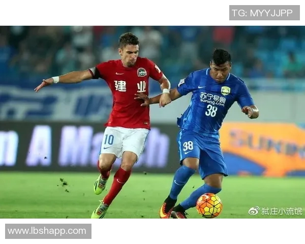 江苏苏宁迎战河南建业争夺中超联赛关键三分的激烈对决 江苏苏宁迎战河南建业争夺中超联赛关键三分的激烈对决