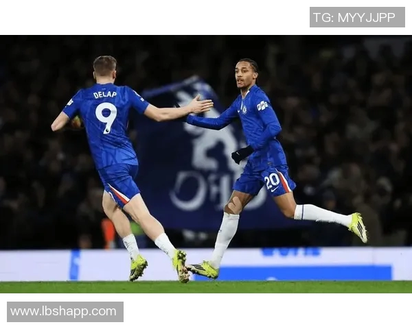 狼队与切尔西精彩对决重播回顾分析赛场亮点与战术变化 狼队与切尔西精彩对决重播回顾分析赛场亮点与战术变化