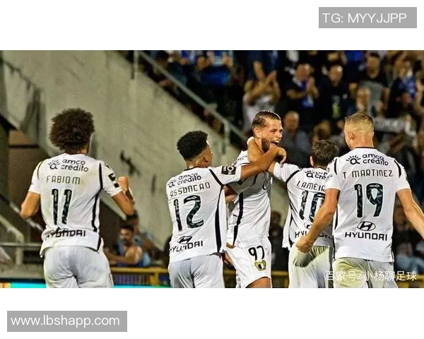 费雷拉与法马利康对决分析及战术解析探讨 费雷拉与法马利康对决分析及战术解析探讨