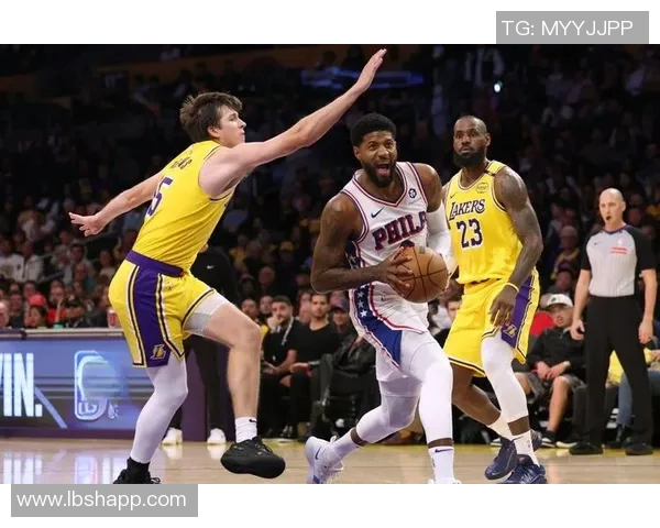 马刺与湖人激战正酣2月20日巅峰对决引发球迷热议 马刺与湖人激战正酣2月20日巅峰对决引发球迷热议