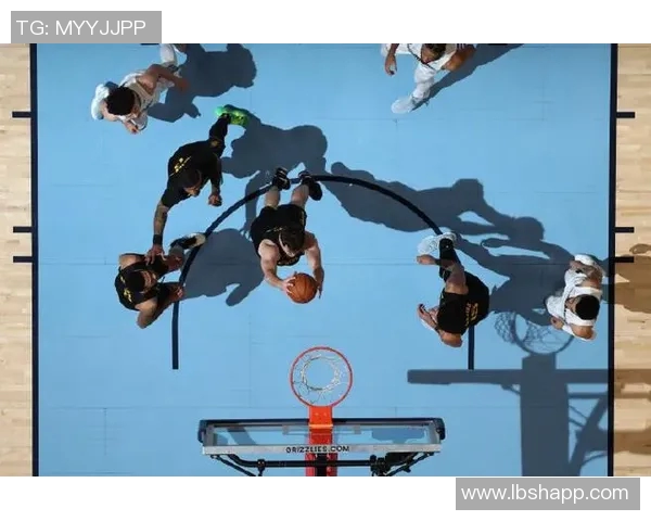 勇士与灰熊激战12月21日精彩回顾及精彩瞬间分析